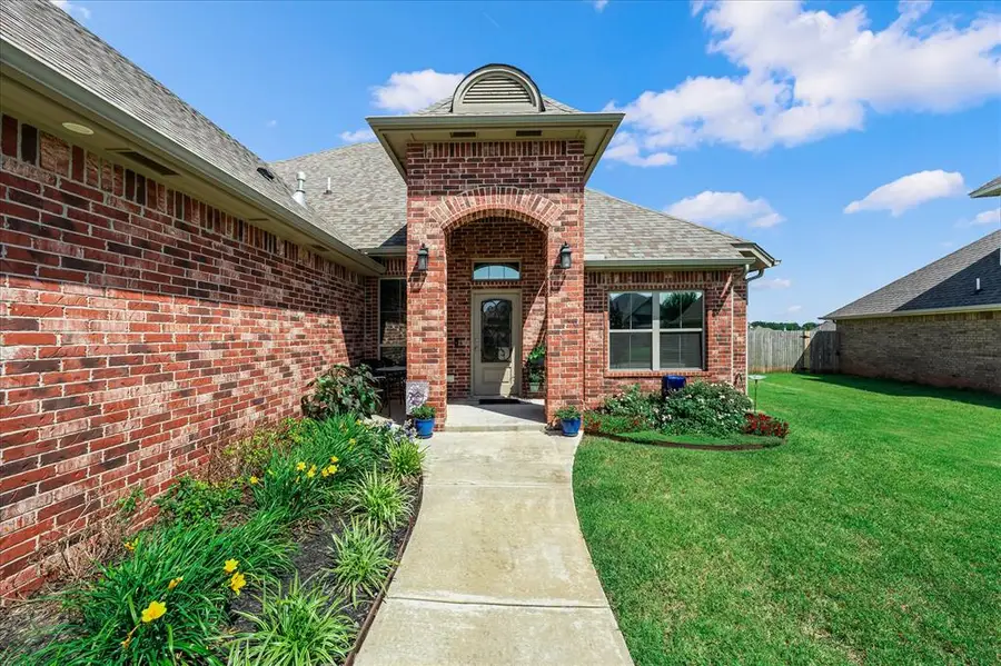 3200 Drake Crest Drive, Edmond, OK 73034 - #2