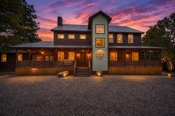 957 Pine Hills Road, Broken Bow, OK 74728