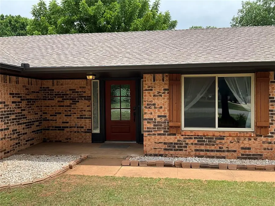 116 Pinewood Drive, Tuttle, OK 73089 - #3