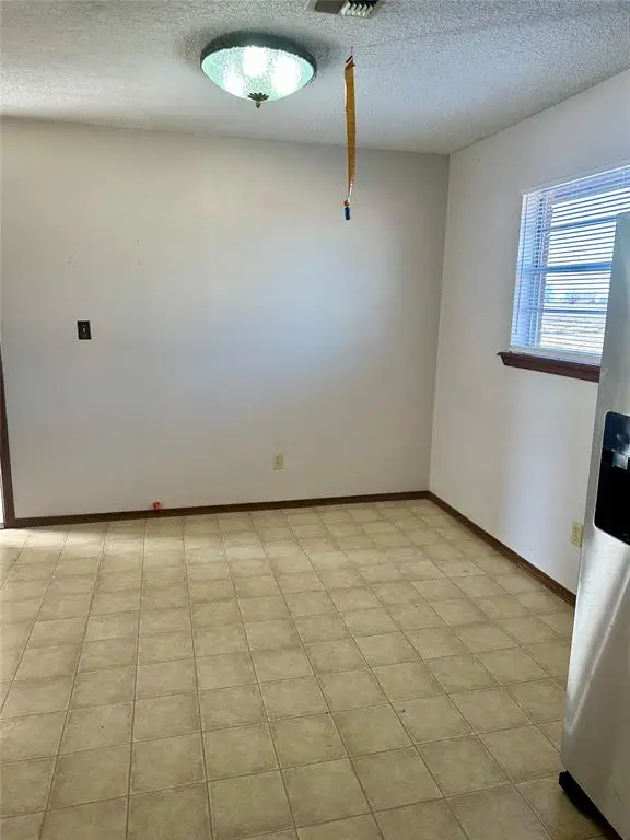 105 NW Boundry Road, Erick, OK 73645 - #3