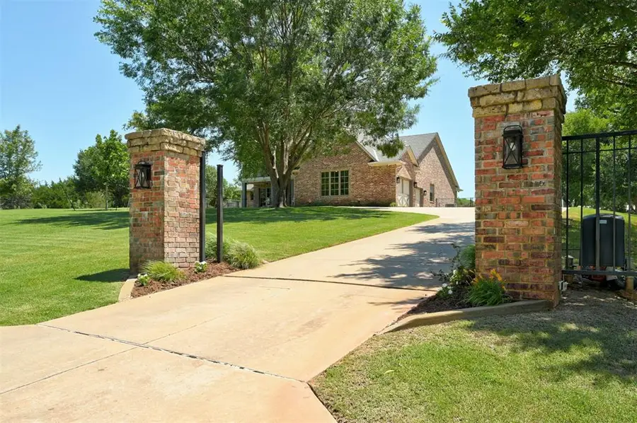 9316 N Autumn Road, Oklahoma City, OK 73151 - #2