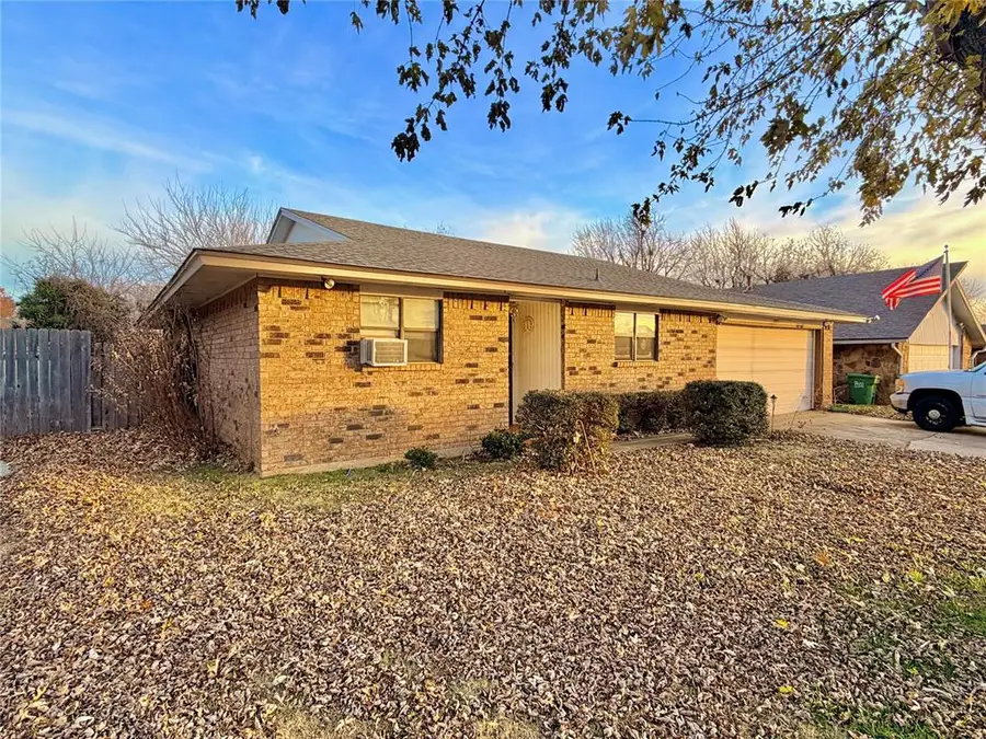 203 Redbud Street, Yukon, OK 73099 - #2