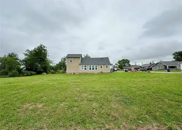401 W Midland Street, Shawnee, OK 74804