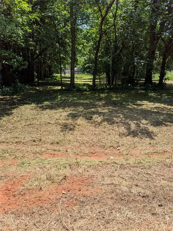 W Washington Avenue, Guthrie, OK 73044