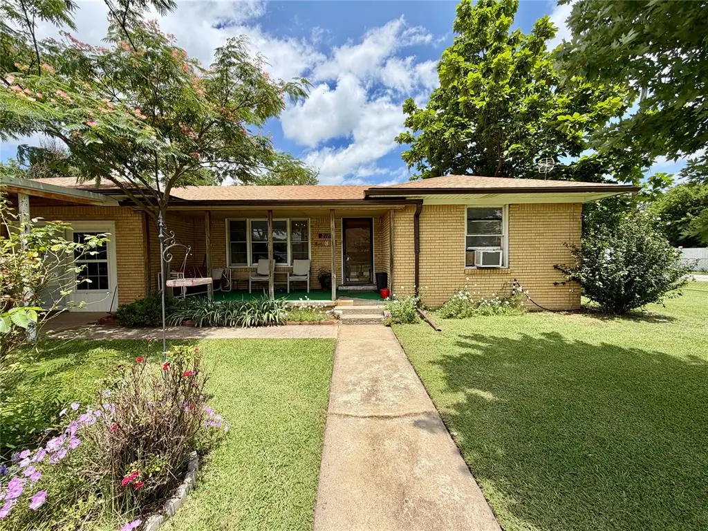 218 E H Street, Ringling, OK 73456 - #1