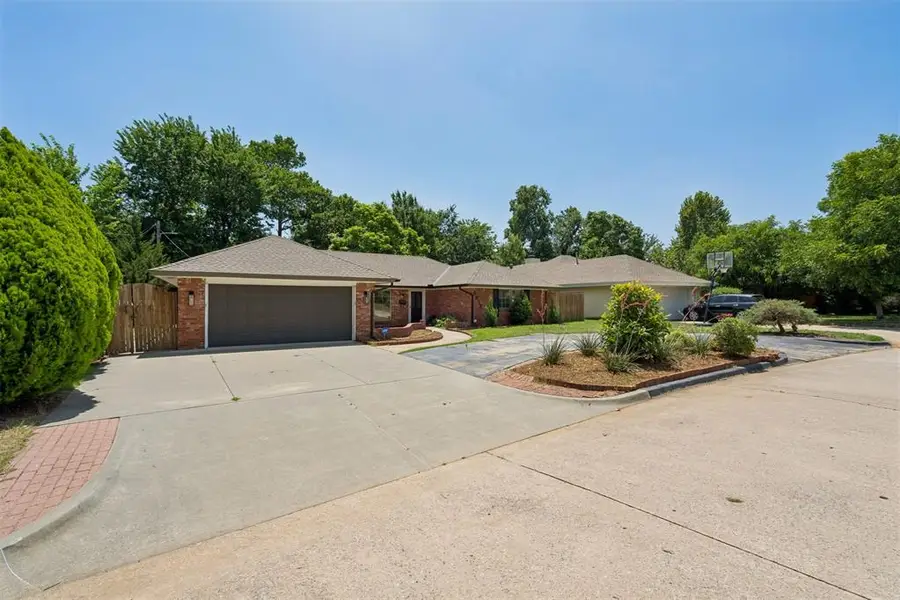 6612 Edgewater Drive, Oklahoma City, OK 73116 - #2