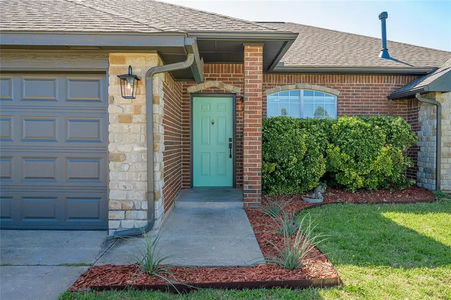 216 SW 40th Street, Moore, OK 73160 - #3