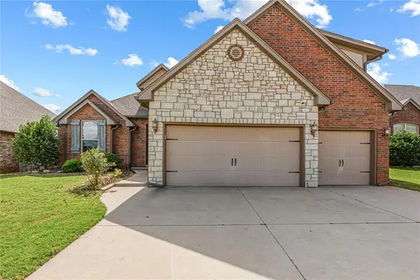 1117 Samantha Lane, Moore, OK 73160-8448