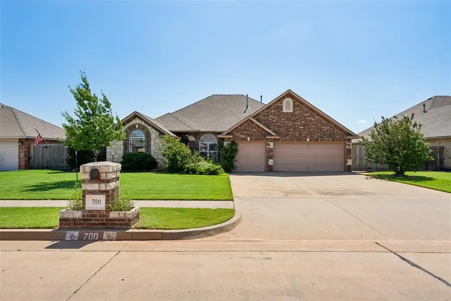700 N Buckhorn Way, Mustang, OK 73064 - #3