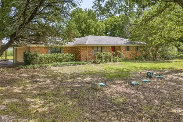 9102 E 32 Highway, Marietta, OK 73448