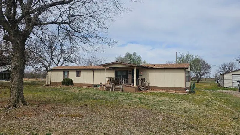 515 W Logan Avenue, Cashion, OK 73016 - #1