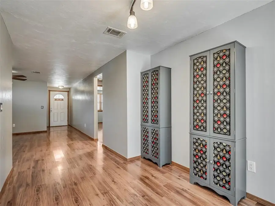 8405 S Brookline Avenue, Oklahoma City, OK 73159 - #3