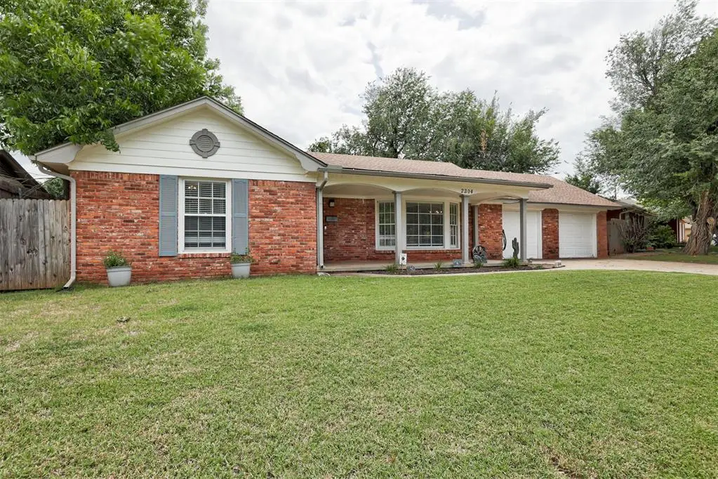 2304 Barclay Road, The Village, OK 73120 - #1