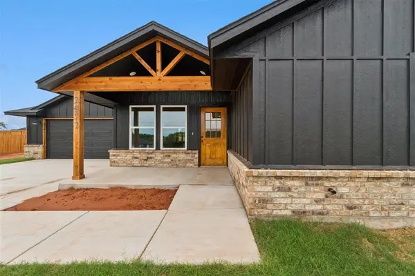 2072 County St 2971, Blanchard, OK 73010