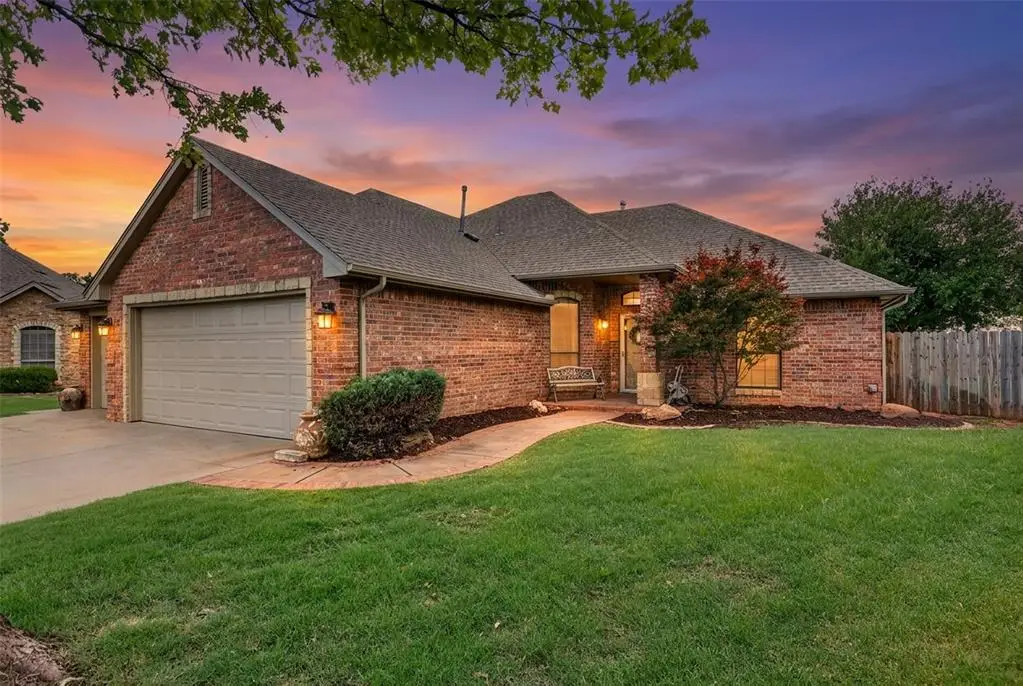 2038 Tall Grass Circle, Edmond, OK 73012 - #1
