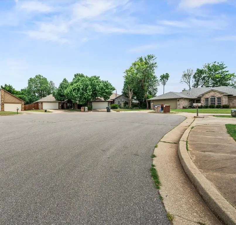 1030 Pruett Drive, Edmond, OK 73003 - #2