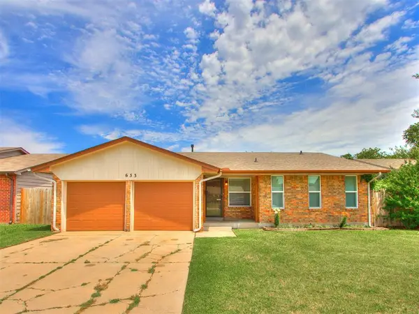 633 SW 10th Street, Moore, OK 73160