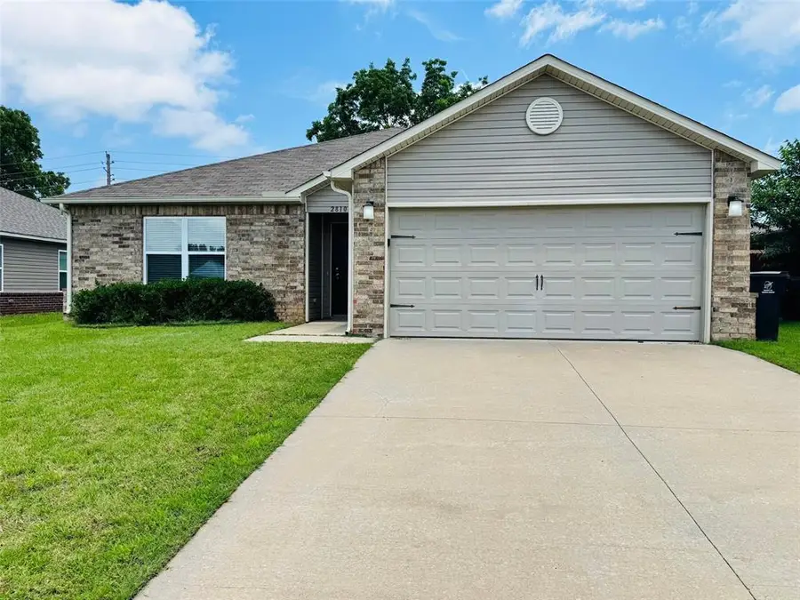 2810 E Pittsburg Street, Broken Arrow, OK 74014 - #3