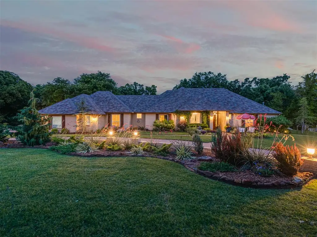 2010 Silver Crest Drive, Edmond, OK 73025 - #1