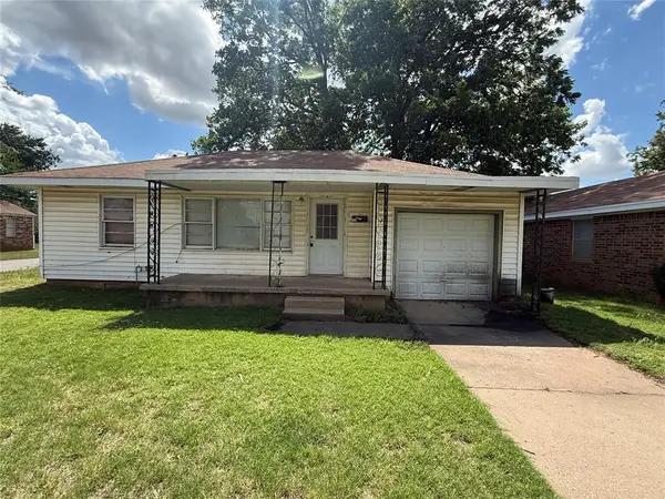 728 S 2nd Street, Chickasha, OK 73018