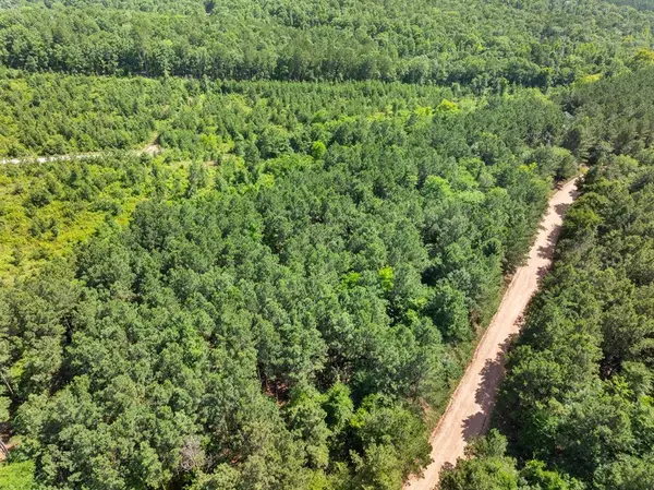 608 Woodsman Trail, Broken Bow, OK 74728