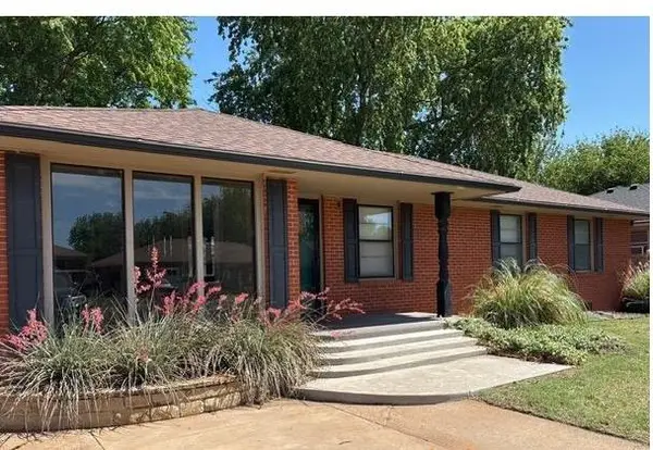 323 Hayden Boulevard, Elk City, OK 73644