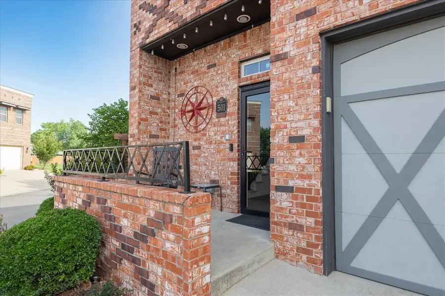 501 S Fretz Avenue, Edmond, OK 73003 - #2