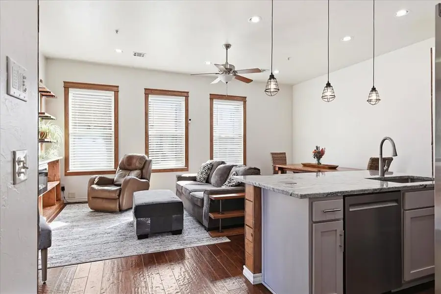 501 S Fretz Avenue, Edmond, OK 73003 - #3