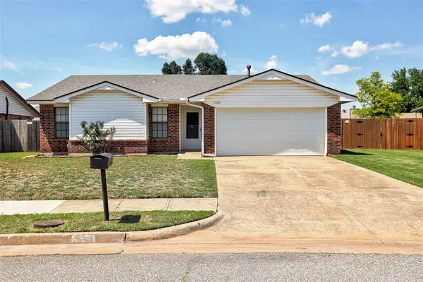2505 Greenfield Drive, Edmond, OK 73012