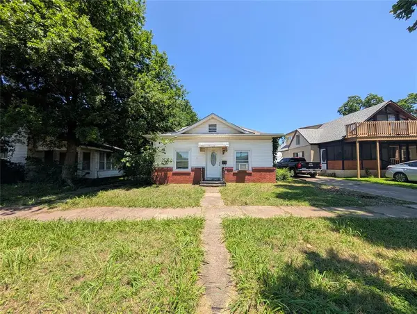 814 W Broadway Street, Henryetta, OK 74437