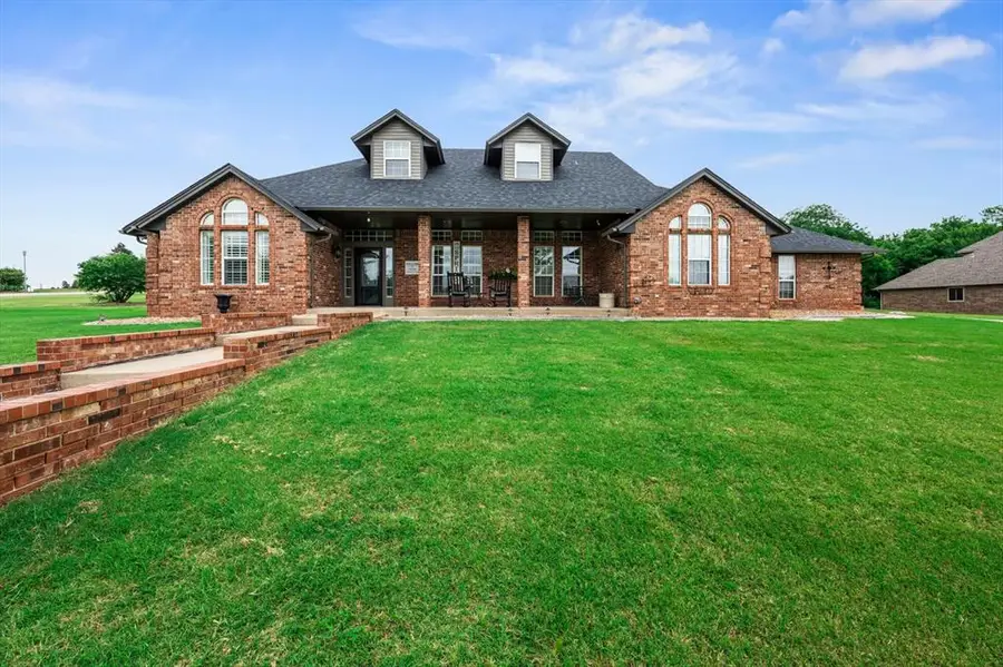 10700 Crystal Creek Drive, Mustang, OK 73064 - #2