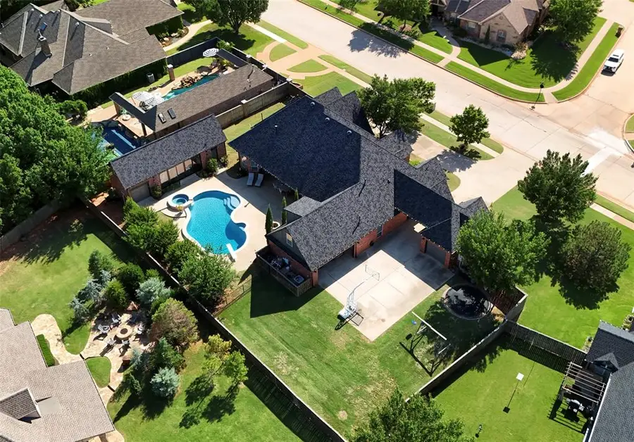 14616 Oakmond Road, Edmond, OK 73013 - #2