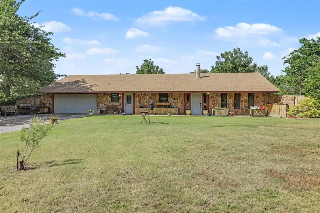 1211 E Rock Creek Road, Tuttle, OK 73089 - #1