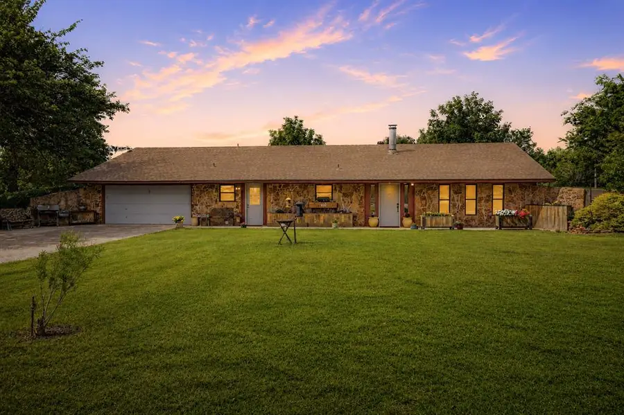 1211 E Rock Creek Road, Tuttle, OK 73089 - #2