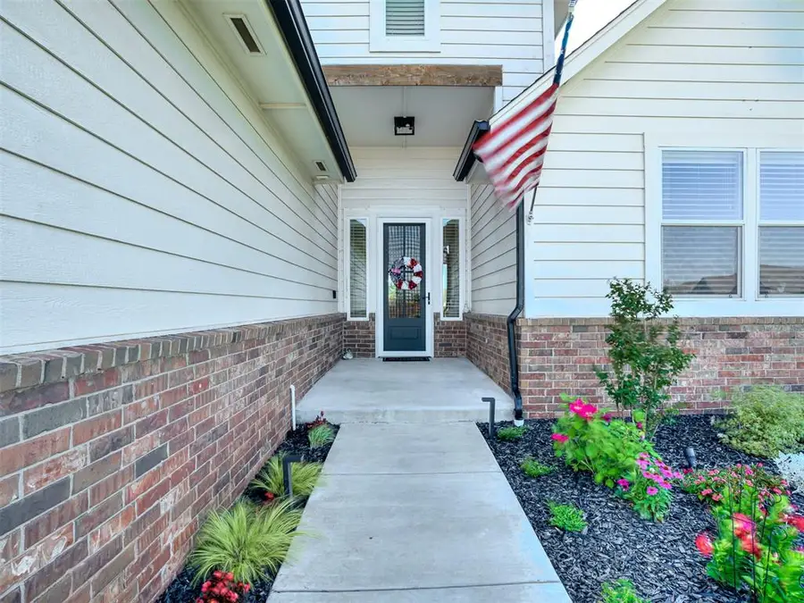 208 Braxton Way, Yukon, OK 73099 - #2