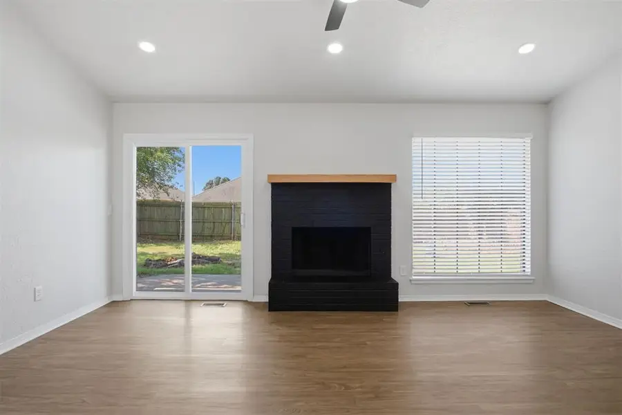 2112 NE 8th Street, Moore, OK 73160 - #3