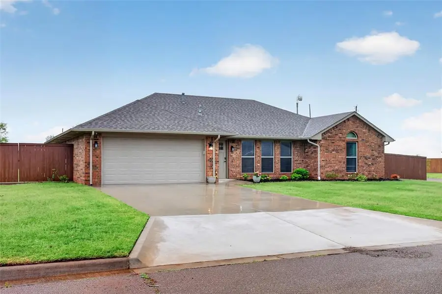 154 E Bonita Drive, Elk City, OK 73644 - #3