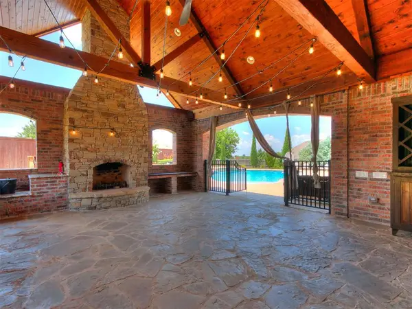 14401 Yorkshire Lane, Oklahoma City, OK 73142