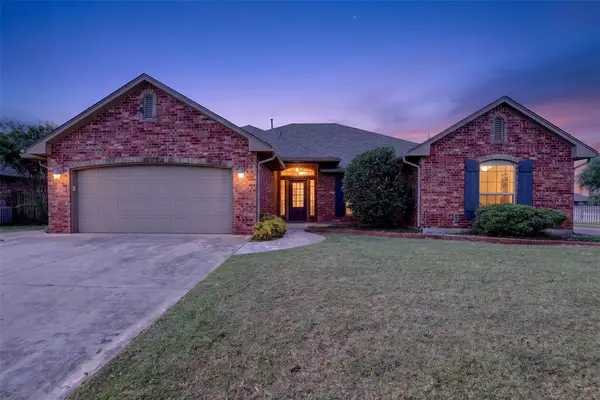 346 Pacific Crest Trail, Edmond, OK 73003