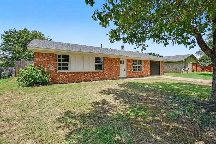 609 Libra Street, Altus, OK 73521 - #2