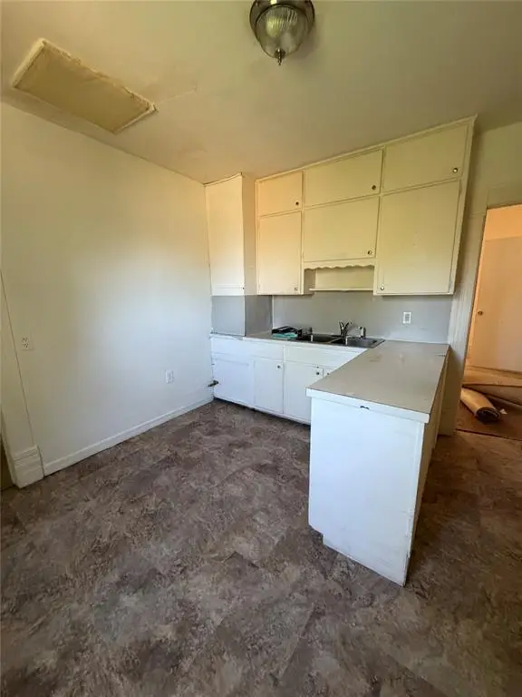 523 E 10th Street, Chandler, OK 74834 - #3