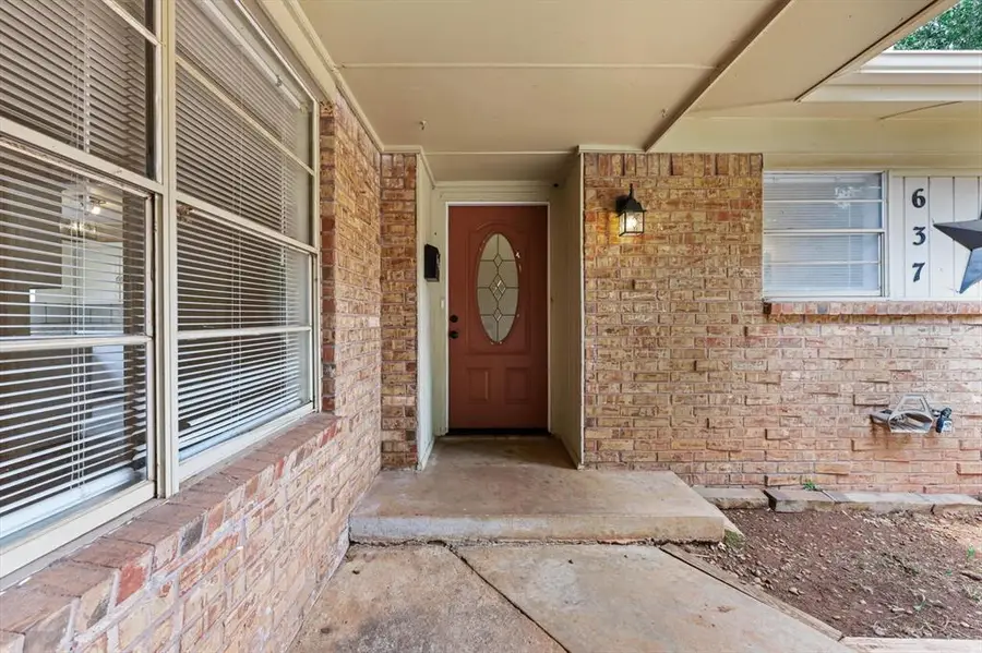 637 Redstone Avenue, Edmond, OK 73013 - #3