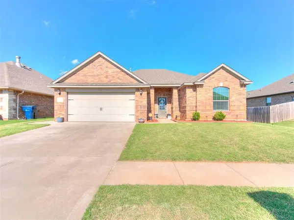 3208 Brookstone Lakes Drive, Yukon, OK 73099