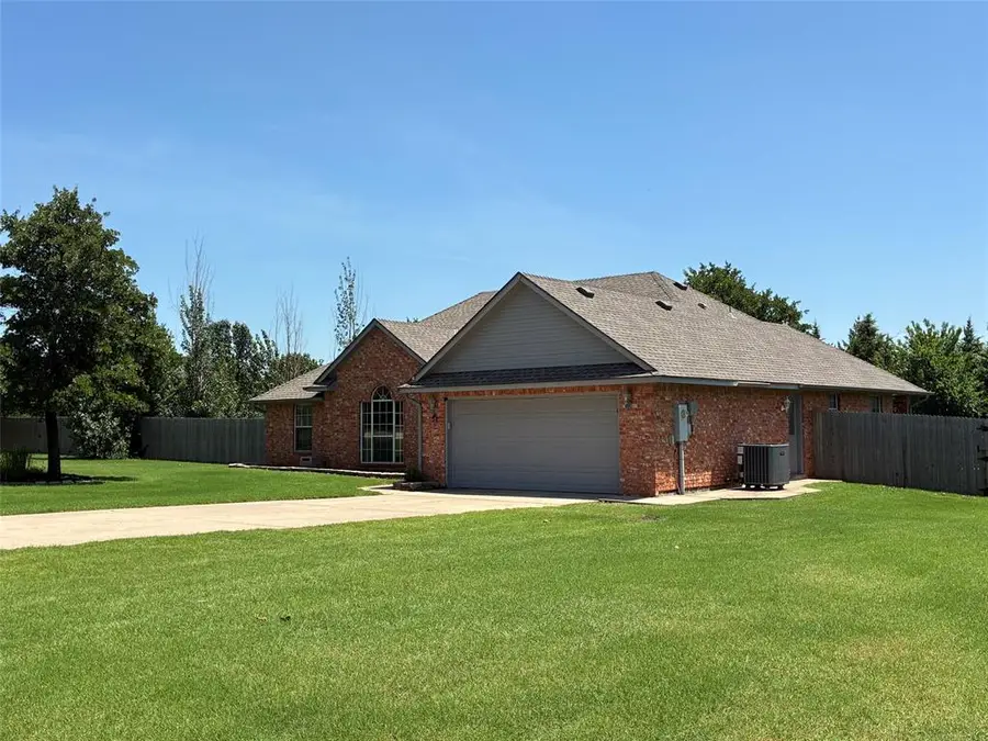 236 W Lily Lane, Edmond, OK 73026 - #3