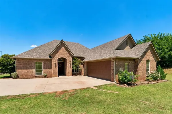 1609 Willow Road, Blanchard, OK 73010