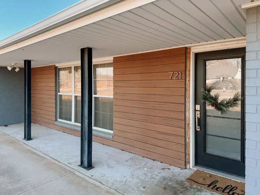 721 N Marion Avenue, Hinton, OK 73047 - #3