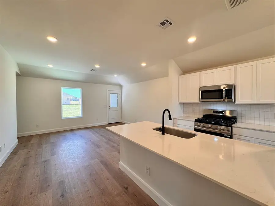 917 Hazy Brook Circle, Chickasha, OK 73018 - #2