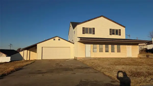 419 N Arapaho Avenue, Hydro, OK 73048