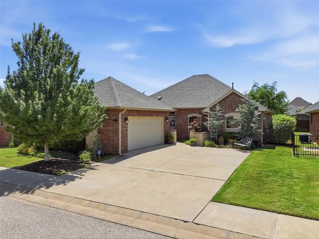 10215 Kingston Way, Oklahoma City, OK 73120 - #1