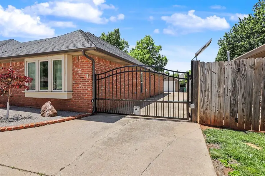 808 Glenridge Drive, Edmond, OK 73013 - #3